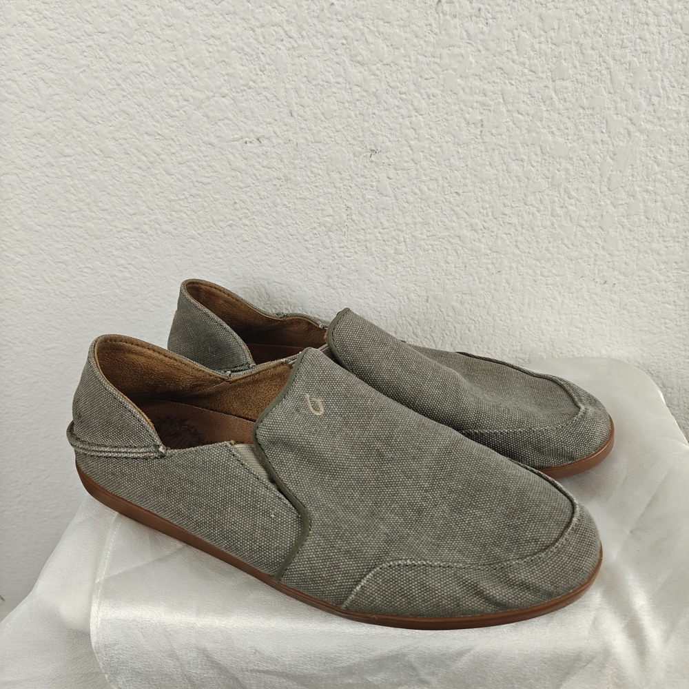 Vintage Vibes & Island Comfort — Women’s Olukai Waialua Canvas Slip‑Ons (W9.5)